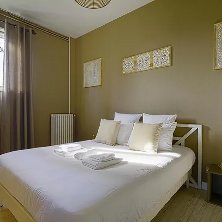 Coeur De 1 - T2 Centre-ville, Parking, Borne De Recharge * Falaise